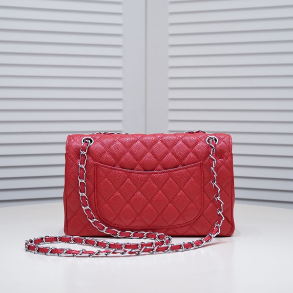 シャネルバッグ側面デザイン